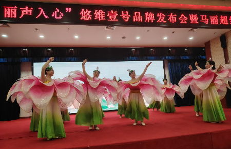 1762051342787063.jpg 62a0e9eb95b617fa25fbb96e2055fba3.jpg