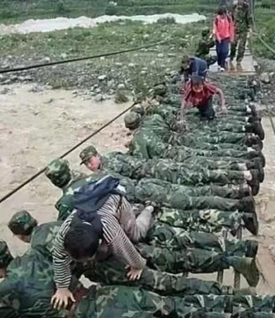 扑地.jpg